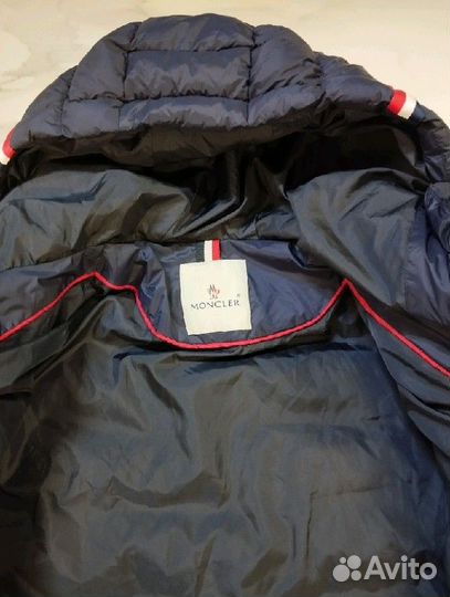 Пуховик Moncler