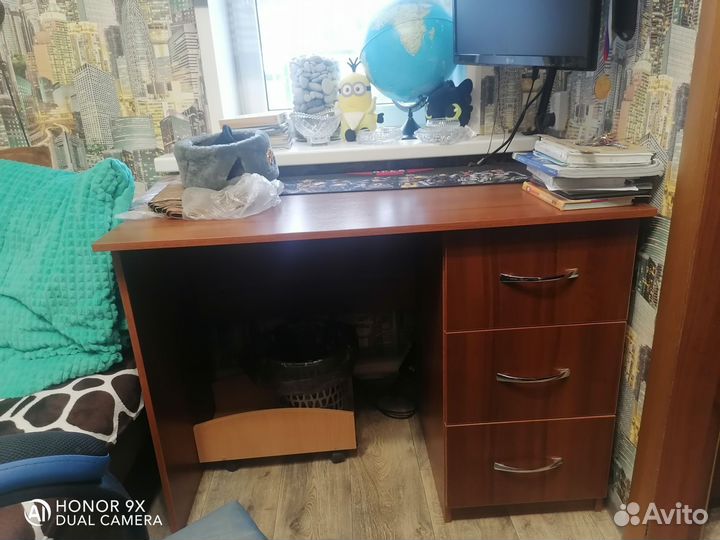 Компьютерный стол