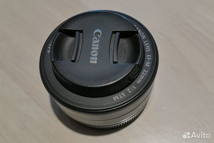 Canon EF-M 22mm F/2 STM