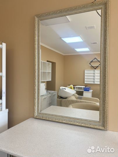 Зеркало подвесной