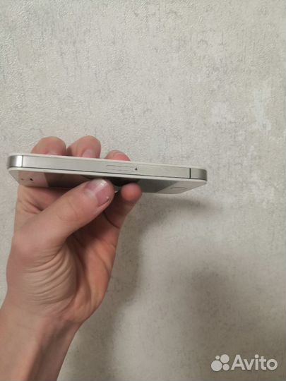 iPhone 4S, 32 ГБ
