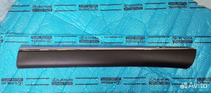 Молдинг двери Лексус Rx 270,Rx 350 передний правый