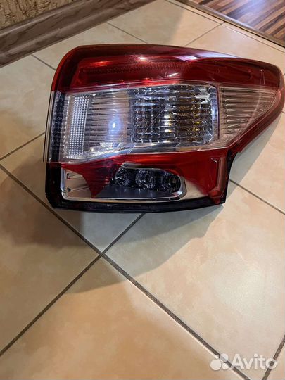 Задняя фара Nissan Qashqai j11 правая с дефектом