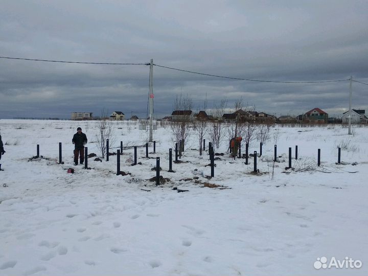 Фундамент на винтовых сваях который стоит