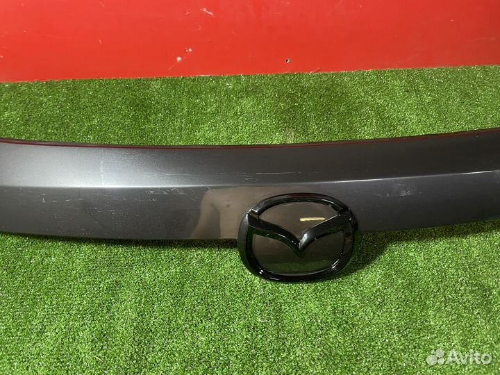 Накладка крышки багажника верхняя Mazda CX 5 KF