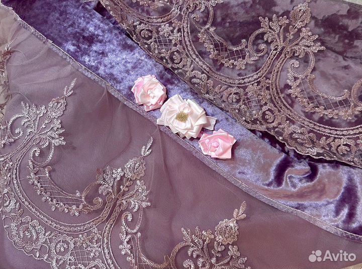 Скатерть бархатная с кружевом сиреневая плюш