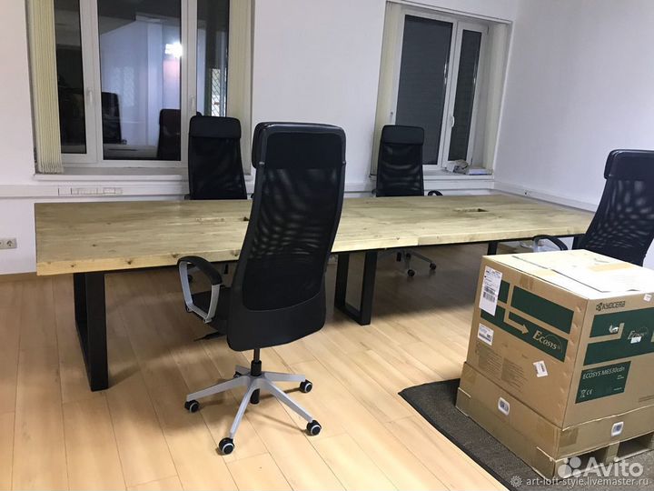 Стол переговоров в стиле лофт