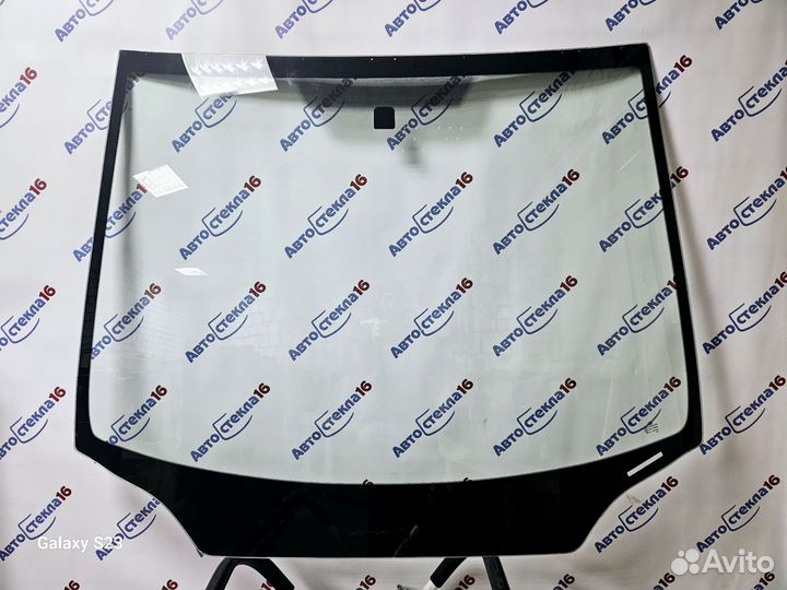 Лобовое стекло Honda Civic 8