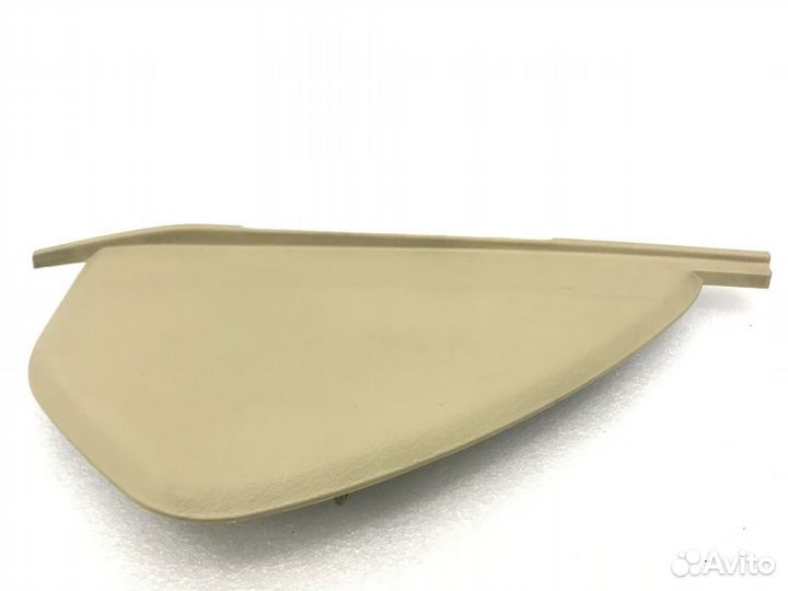 Накладка торпеды правая Ssangyong Rexton D27DTP