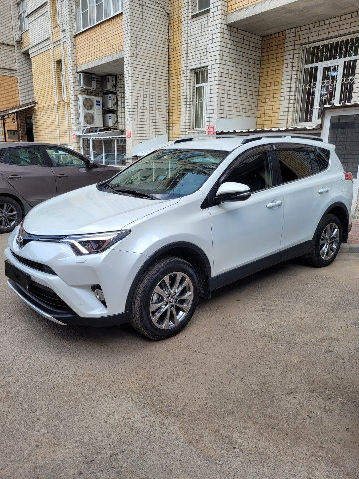 Toyota RAV4: фото владельца