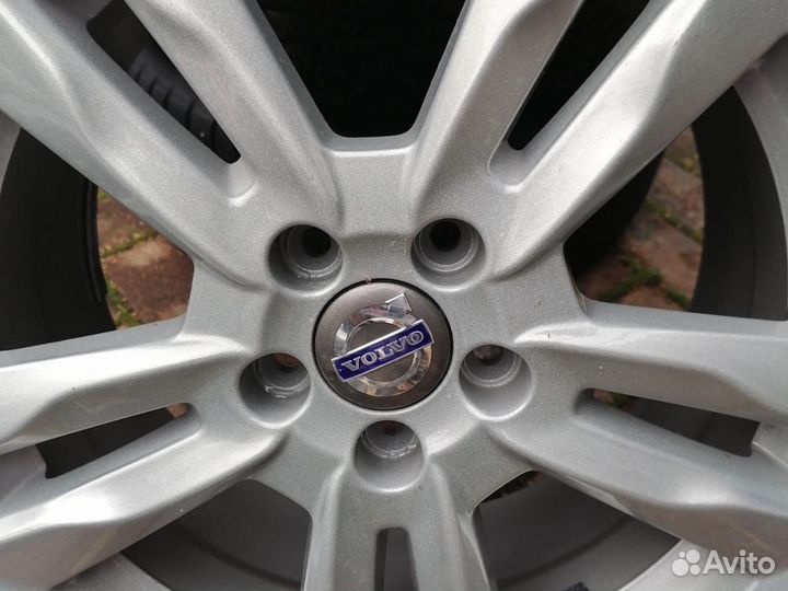 Nokian Tyres Hakkapeliitta R 235/55 R17