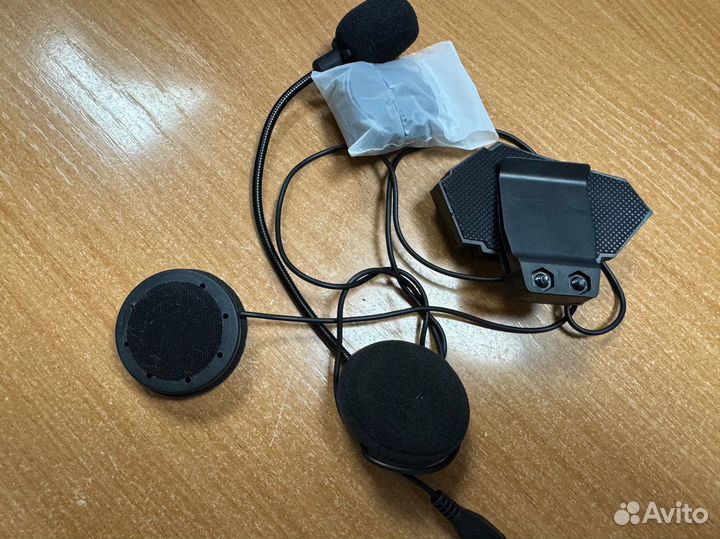 Bluetooth гарнитура в шлем