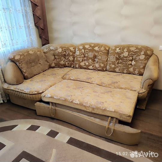Продам комплект мягкой мебели