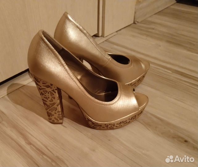 Обувь женская 37 размер