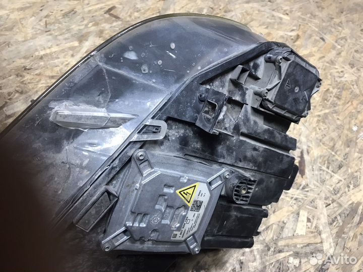 Корпус левой фары на bmw х5 е70