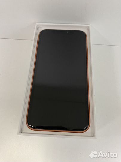 Телефон iPhone XR 128