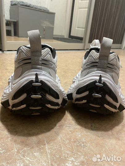 Balenciaga 10xl white