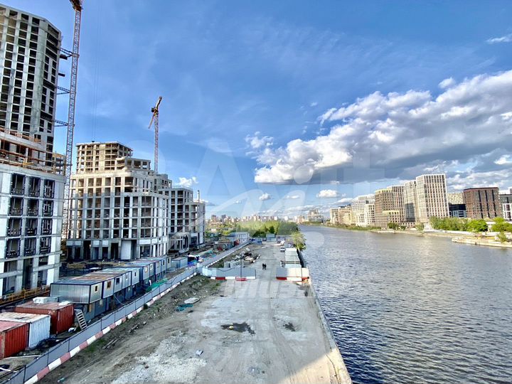 2-к. квартира, 65 м², 13/17 эт.