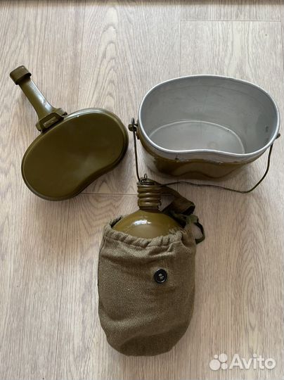 Котелок и фляжка