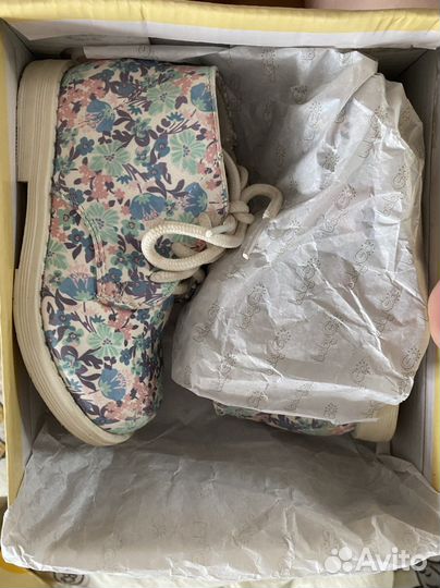 Ботинки для девочки 23