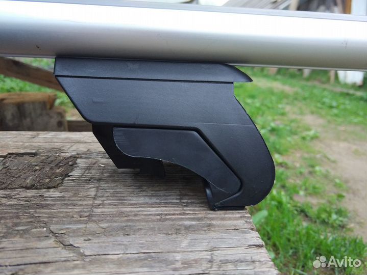 Крепеж багажника для авто с рейлингами