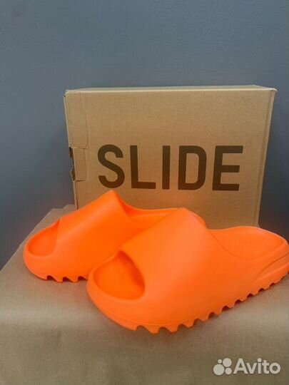 Тапки Adidas Yeezy Slide