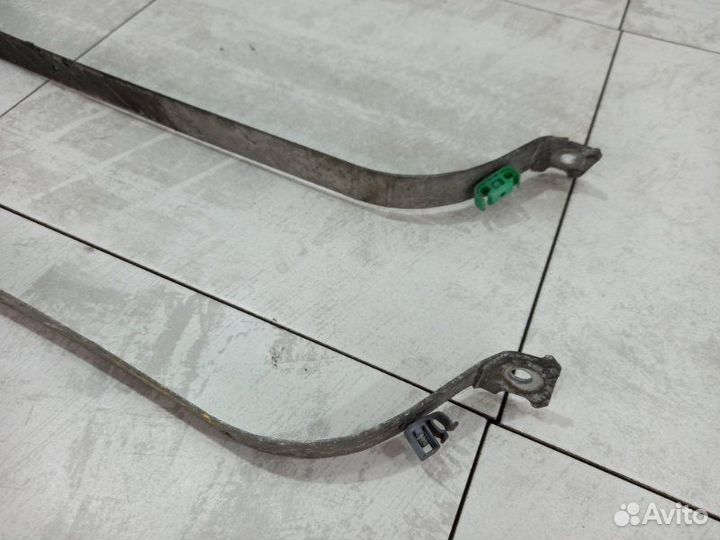 Кронштейны бензобака Audi S6 C5 2002