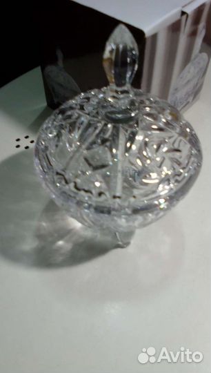 Икорница на ножках