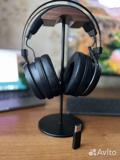 Наушники Razer Nari Essential