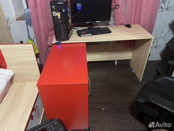 Детский стол