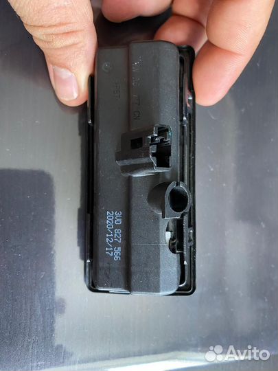 Кнопка багажника Skoda Yeti