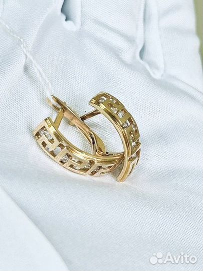 Серьги с синтетическим камнем Золото