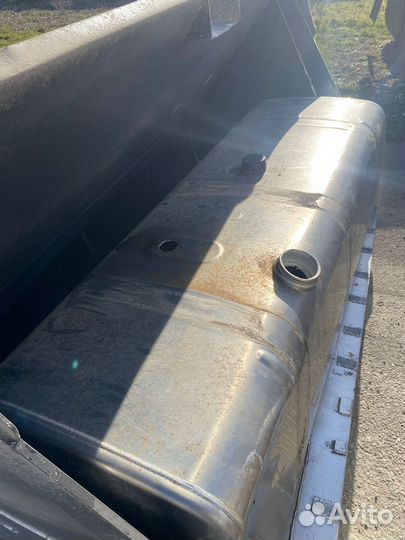 Алюминиевый топливный бак sitrak