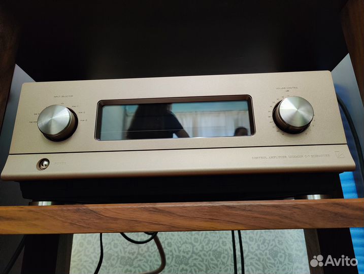 Предусилитель Luxman C-7