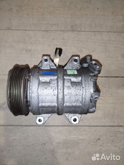 Компрессор кондиционера Nissan X-trail T30
