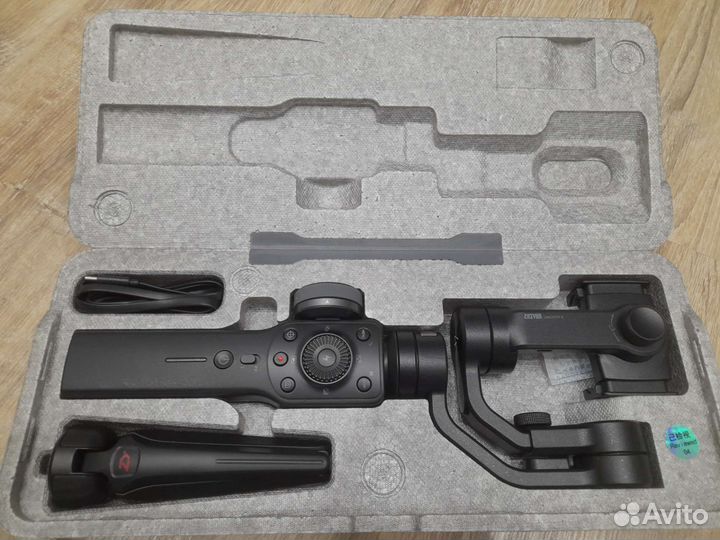 Стабилизатор zhiyun Smooth 4 для съемки