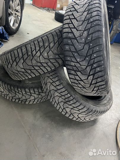 Hankook Winter I'Pike RS2 W429 215/55 R17 98T