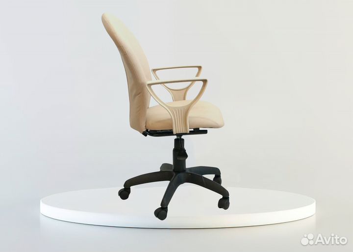 Офисное кресло Варна