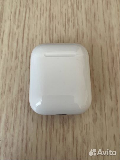 Беспроводные наушники Apple AirPods 2 с зарядным ф