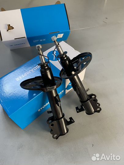 Амортизаторы на Lexus RX300 97-2003 задние 2шт