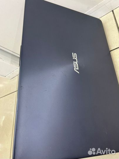 Ноутбук asus