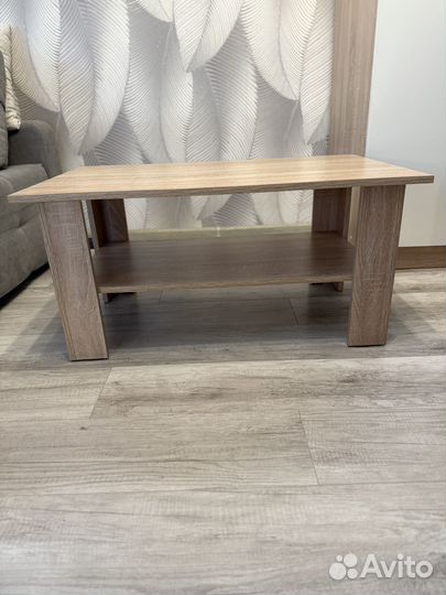 Журнальный столик