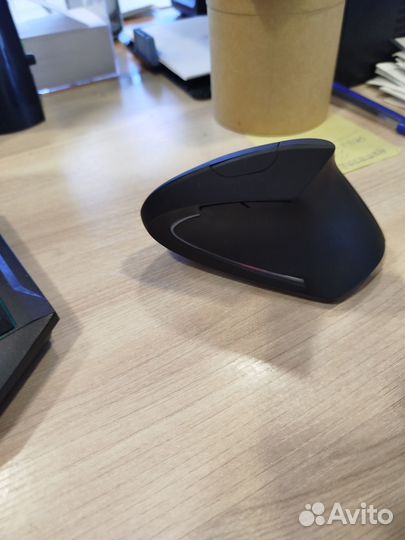 Вертикальная эргономическая мышь под правую руку