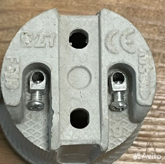 Патрон керамический Е27 250В новый