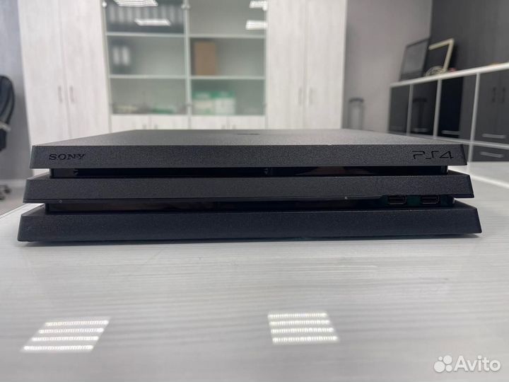 Sony playstation 4 ps4 pro 1tb с играми (5 игр)