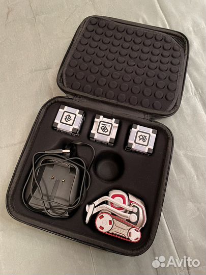 Робот Cozmo anki