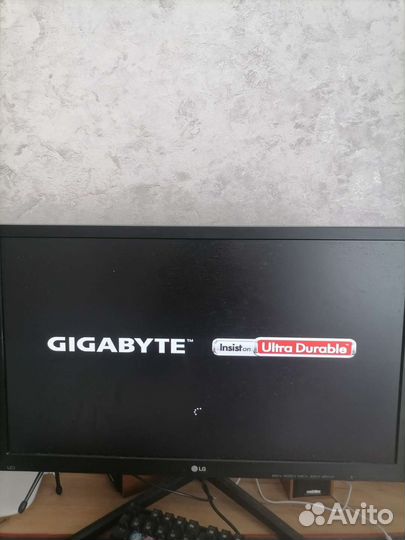 Монитор 24 дюйма