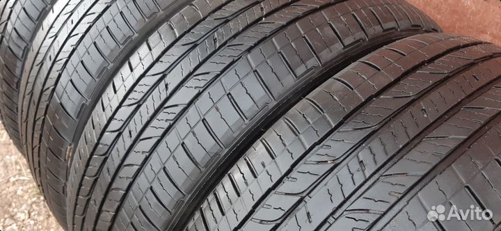 Bridgestone Dueler H/T 684 215/60 R17 96H