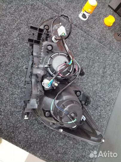 Mitsubishi asx фара правая