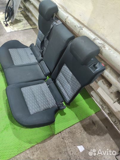 Сиденье заднее Skoda Octavia